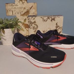 Brooks Adrenaline GTS 22 size 10 wide